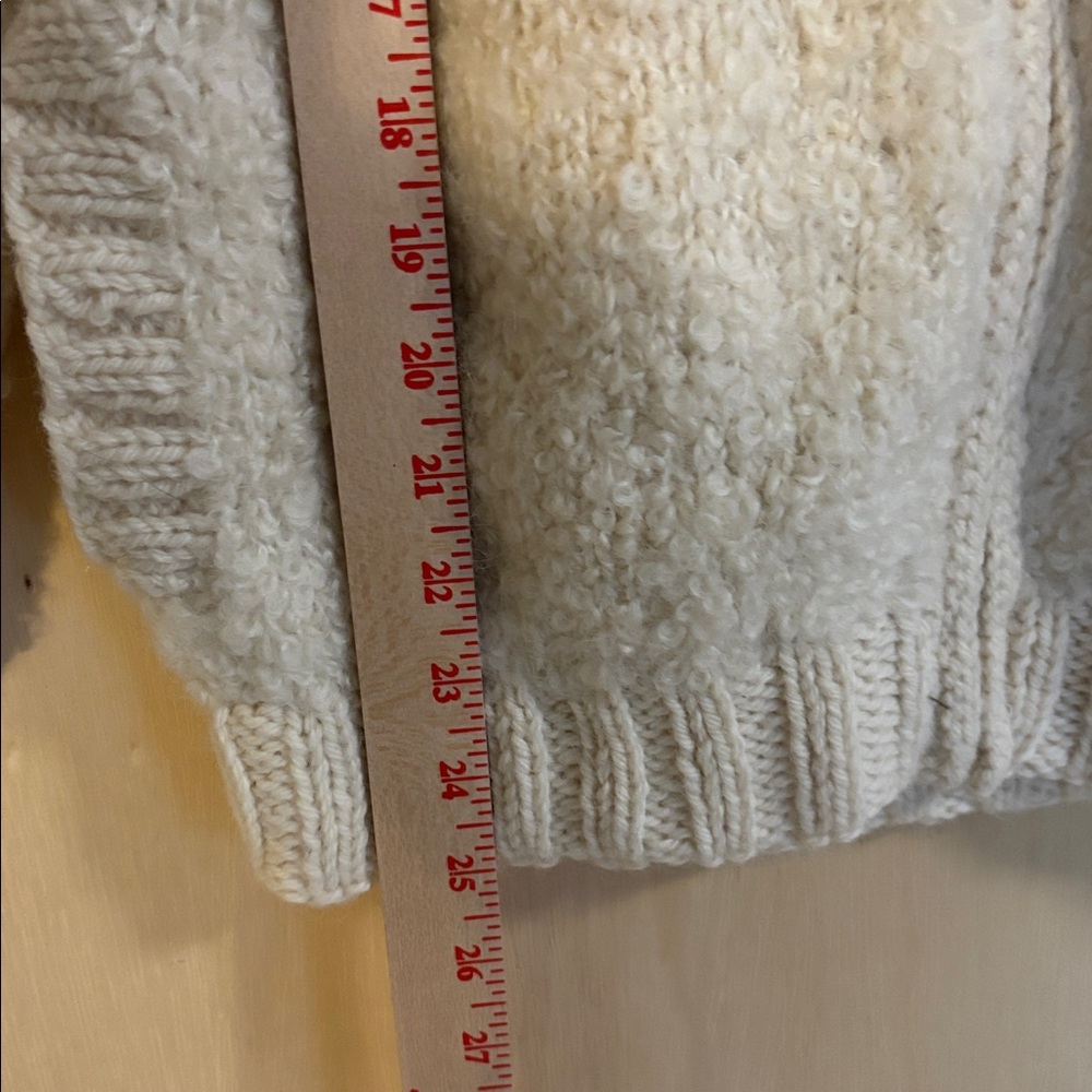 Avoca Handweavers wool zip front sweater. Small - Picture 4 of 10